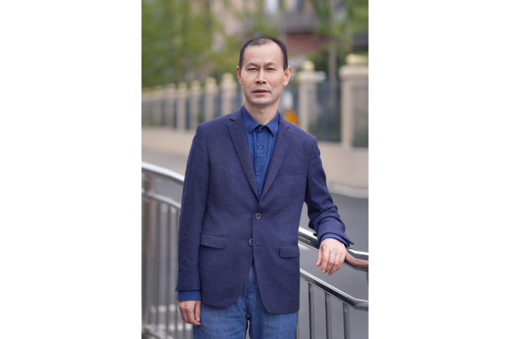官禹平